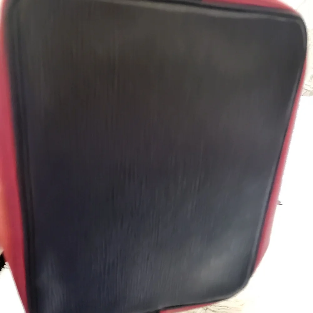 Louis Vuitton Epi Noe GM Bucket Bag Red/ Black - Picture 5 of 8